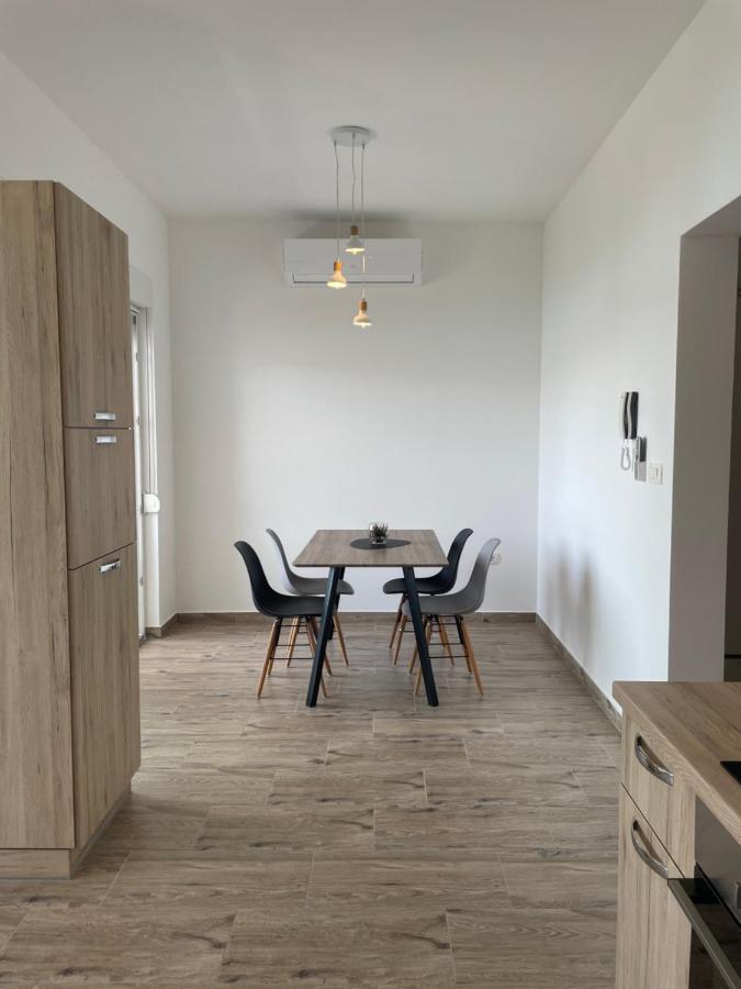A&A Apartments By The Sea Trogir Exterior foto